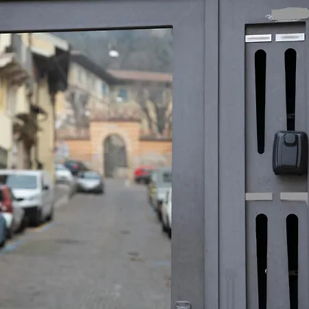 Ai Piedi Del Castello / 4Pl / Apt. Full Verona Exterior foto